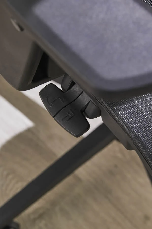 Ergo Twist Mesh With Headrest 10 Ergo Twist Mesh With Headrest - Image 10