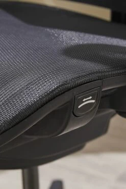 Ergo Twist Mesh With Headrest 20 Ergo Twist Mesh With Headrest -Office Furniture Shop ergo twist 8